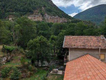 Savignac-les-Ormeaux Apartment | Chez Thythy