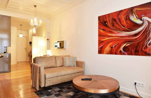 Martires Apartment | ChiadoLuxuryExperien .1BR downtown - Checkinhome