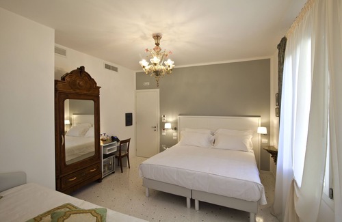 Mestre House | Chiara Lodge
