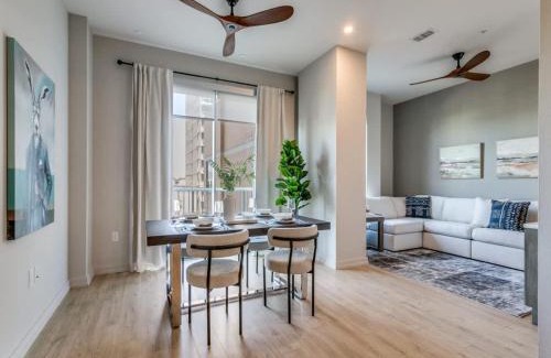 Cityplace Apartment | Chic 1 Bed Apt on McKinney Ave