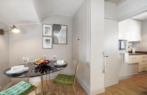 Brompton & Hans Town Apartment | Chic 1 Bed House in Knightsbridge FREE WIFI by City Stay Aparts London