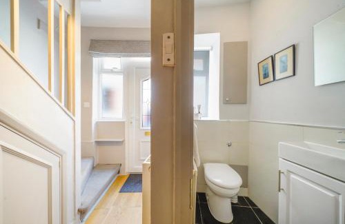 Brompton & Hans Town Apartment | Chic 1 Bed House in Knightsbridge FREE WIFI by City Stay Aparts London