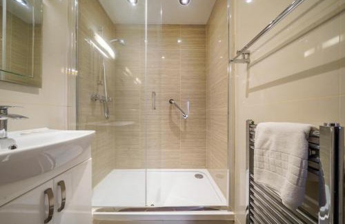Brompton & Hans Town Apartment | Chic 1 Bed House in Knightsbridge FREE WIFI by City Stay Aparts London