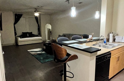 Atlanta Apartment | Chic 1-bedroom apartment in wonderful Perimeter Center
