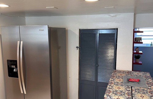 Archer Heights House | Chic 1-bedroom apartment in fabulous Chicago with AC
