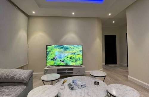 Riyadh Apartment | Chic 1-bedroom apartment in vibrant Riyadh with WiFi, AC