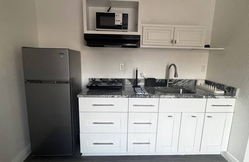 Tampa Apartment | Chic 1-bedroom apartment with AC, WiFi in fantastic Tampa