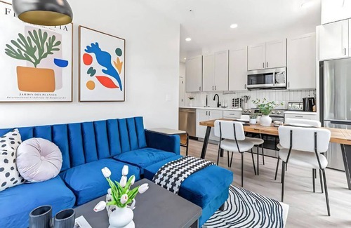 Bryant Apartment | Chic 1-Bedroom Urban Retreat with WiFi and Fitness Center in Vibrant Kingfield