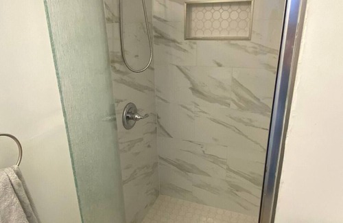 Centereach Apartment | Chic 1-bedroom with WiFi and AC, Centereach apartment near Stonybrook University