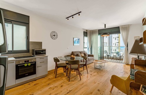 Tel Aviv Promenade Apartment | Chic 1BR Ben Yehuda by Holiday Rentals SAFE ROOM