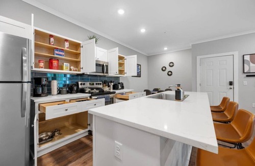 Port Wentworth Apartment | Chic 2-bedroom apartment with AC, fitness room, pool - C