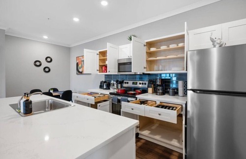 Port Wentworth Apartment | Chic 2-bedroom apartment with AC, fitness room, pool - D