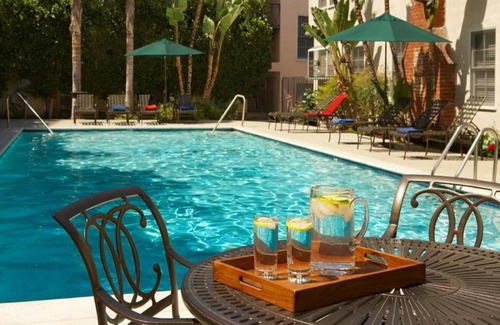 Westwood House | Chic 2-bedroom Residences with WiFi, AC in lovely Los Angeles