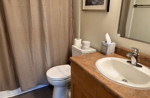 Westwood House | Chic 2-bedroom Residences with WiFi, AC in lovely Los Angeles