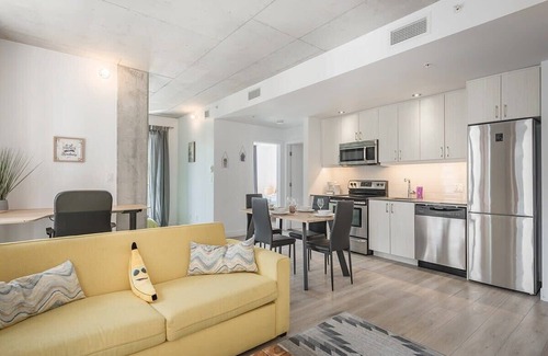 Cite Multimedia Apartment | Chic 2BR Balcony Old Port & Downtown + Parking