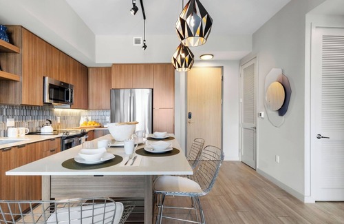 Flagler Village Apartment | Chic 2BR Downtown Fort Lauderdale Apt w/Pool