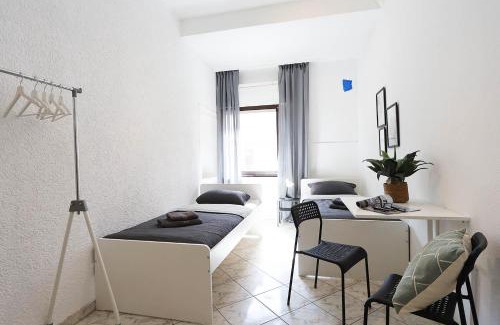 Sandhofen Apartment | Chic 4 Room Apartment in Mannheim