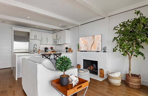 Montecito House | Chic and Blissful Beachfront Home Right on Miramar Beach!