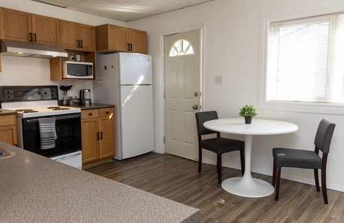 Winnipeg House | Chic and stylish 2 bedroom house in Winnipeg