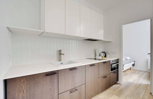 Quartier de la Folie-Mericourt Apartment | Chic Apartment -2BR/6P- Oberkampf/République