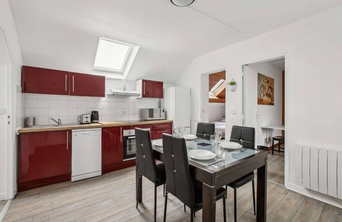 Rosny-sur-Seine Apartment | Chic Apartment in Rosny-sur-Seine