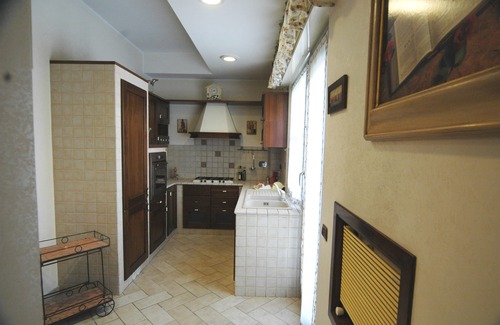 Zona XIX Casal Morena Apartment | Chic apartment in Rome with Jacuzzi!