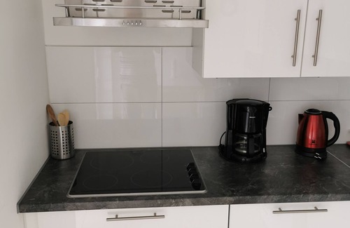 Krefeld Apartment | Chic apartment opposite Helios clinics/5 min walk to Krefeld University of Applied Sciences