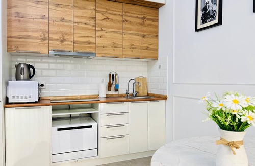 Koktem-2 Micro District Apartment | Chic apartment with WiFi and AC in the center of Almaty