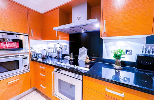 Kew Apartment | Chic Blue Comfort in Richmond