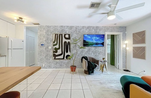 Oakland Park Villa | Chic Boho Paradise: Las Olas