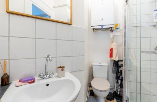 Quartier de Rochechouart Apartment | Chic & bright studio Saint-Georges
