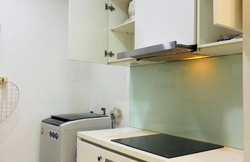 Kuala Lumpur City Centre Apartment | Chic building with 2 bedrooms and WiFi, AC in vibrant Kuala Lumpur