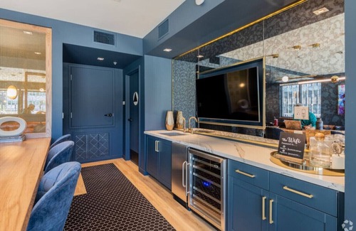 Downtown Sacramento Apartment | Chic Central City Suite