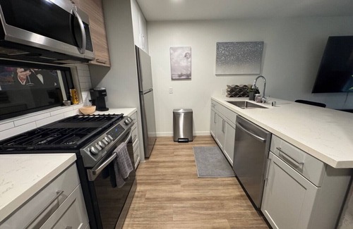 Downtown Sacramento Apartment | Chic Central City Suite