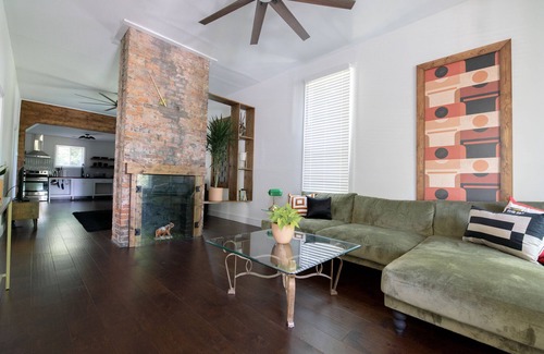Chestnut Hill House | Chic Charming Private Home - Enjoy a unique Nashville.