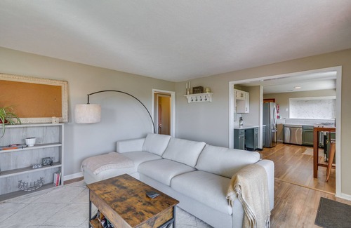 Columbia City Apartment | Chic Columbia City Vacation Rental w/Kayaks!