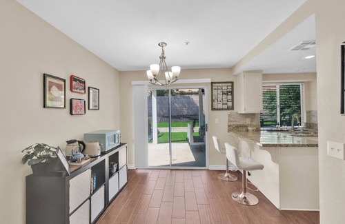 Fontana House | Chic & Comfy Home Near Airport Pet-Friendly