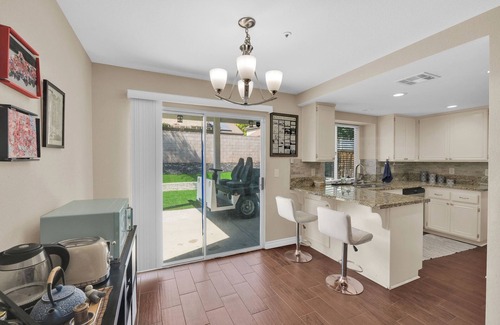 Fontana House | Chic & Comfy Home Near Airport Pet-Friendly