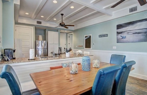 Cinnamon Shore Condo | Chic Condo@Cinnamon Shore close to Town Center & More Great Amenities!