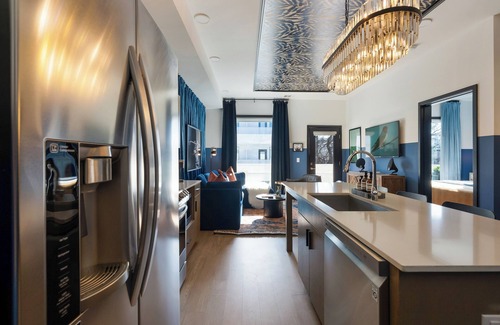 Eighth Avenue Condo | Chic Condo with Pool, Walking distance to Broadway!