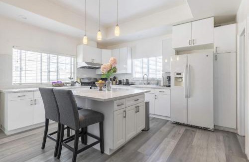 South San Gabriel House | Chic & Cozy Home - Perfect Southern California Getaway