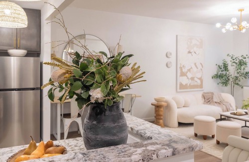 Harlem Apartment | Chic Designer Apt for 6, City Skyline Views, near Times Square!