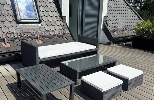 Obermenzing Apartment | Chic DG Whg 2 rooms + wellness bath + roof terrace (special conditions for monthly rent)