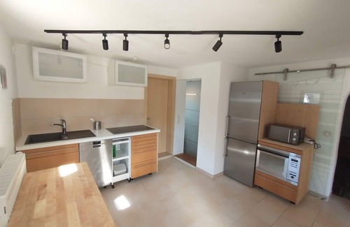 Alsheim Apartment | Chic dog-friendly apartment