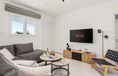 Livadia Apartment | Chic & Elegant Hideaway - Your Luxury Escape