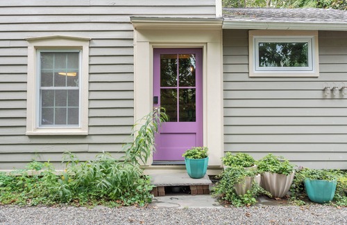 West Saugerties House | Chic Farmhouse Woodstock Saugerties Skiing HITS Hiking