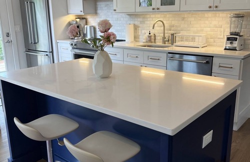 Remsenburg House | Chic Hamptons Beach House With Water Views, Bay Beach, And Hot Tub