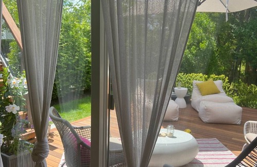 Remsenburg House | Chic Hamptons Beach House With Water Views, Bay Beach, And Hot Tub