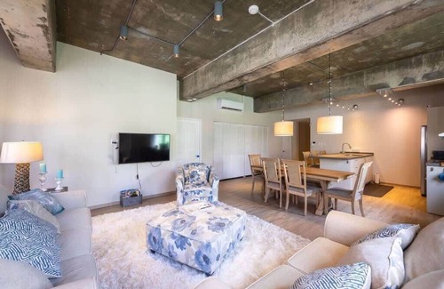 Pietermaai District Apartment | Chic Historic Townhouse in City Centre Willemstad
