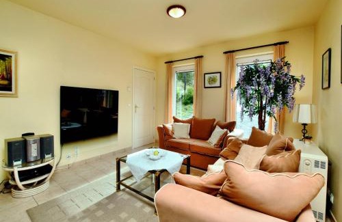 Barvaux House | Chic Holiday Home in Durbuy with Sauna